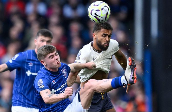 Premier League -Ipswich forlænger med back