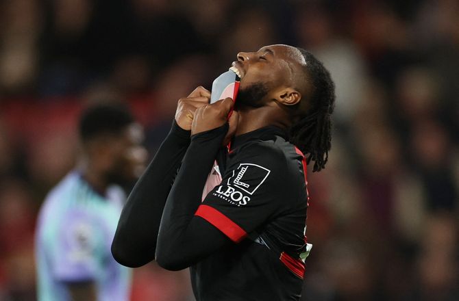 Premier League -Semenyo taler ud: Straffen skal være hårdere