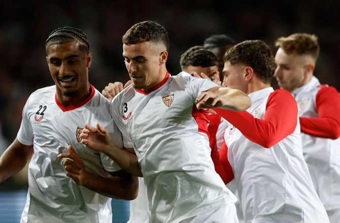 La Liga -Kaos i Sevilla: Fans konfronterede spillere i lufthavn