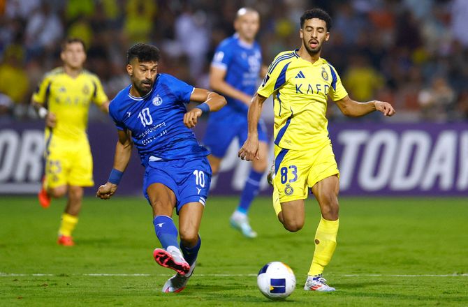 AFC Champions League -Iransk back får monsterbøde for at kramme en kvinde