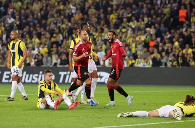 Europa League -Sikke en kasse: Se Eriksen brage United foran