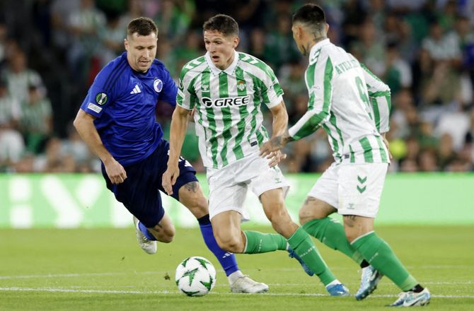 International -Midt i Hjulmand-rygter: Sporting handler i La Liga