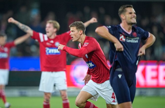 3F Superliga -Skandaløse scener og koks: Silkeborg snød AaB til sidst