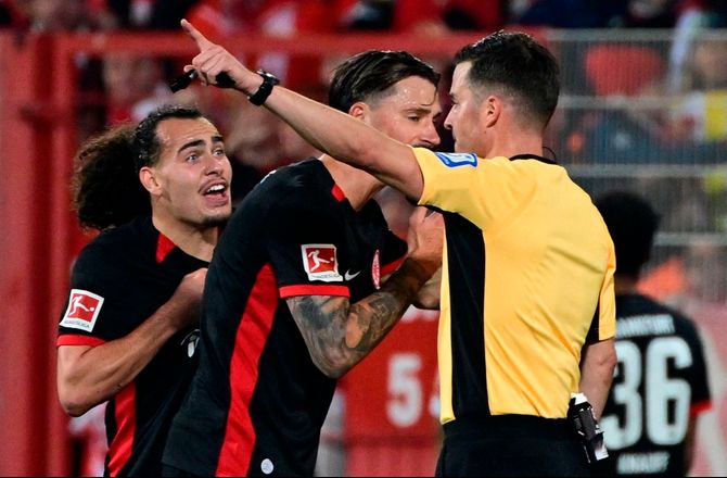 Bundesliga -Frankfurt-lejren raser: Skal passe på hvad jeg siger 