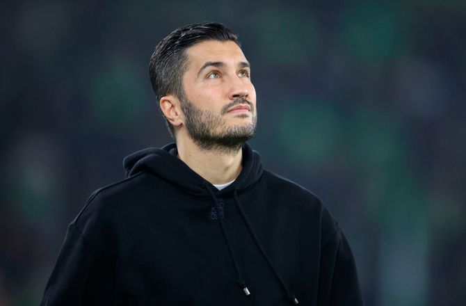 Bundesliga -Officielt: Dortmund giver Nuri Sahin sparket 