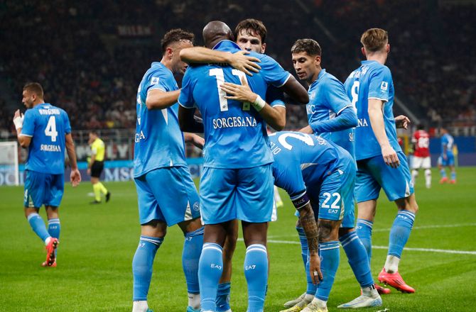 Serie A -AC Milan nedlagt: Napoli buldrer videre