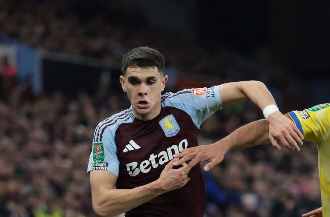 Premiership -Sky: Rangers nærmer sig Villa-back