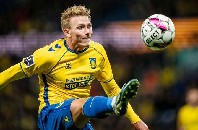 Norge Eliteserien -BIF-spiller følger guldkamp tæt: Heggheim er glad