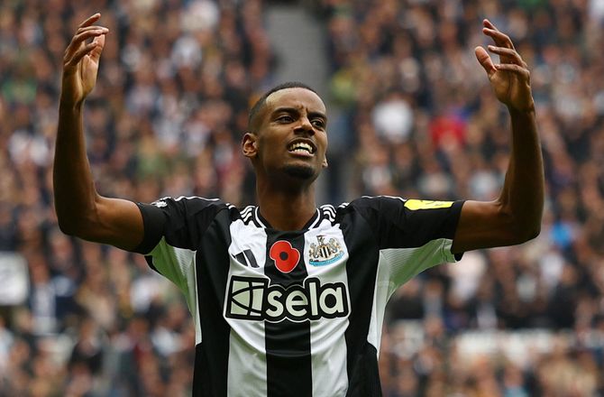 Premier League -Sky: Isak træner alene i Newcastle 