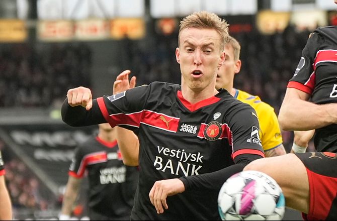 3F Superliga -Buksa forstår FCM-fans: Jeg havde gjort det samme