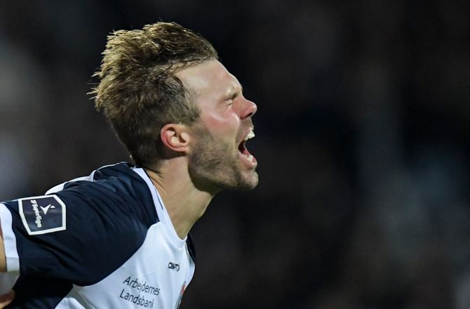 3F Superliga -AGF kiggede hinanden i øjnene: 'Luk nu røven, Paddy'