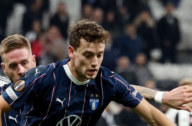 Europa League -Colin Rösler forstår ikke dommeren: Hele stadion så det
