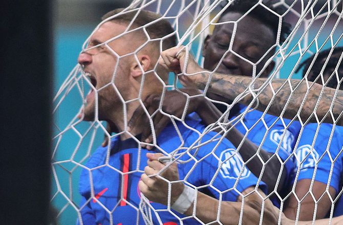 Europa League -Afrettet frispark og brøler: FCM skuffede i Rumænien