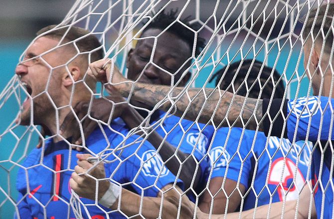 Europa League -FCM-bøddel: Mere sikkert med brystet