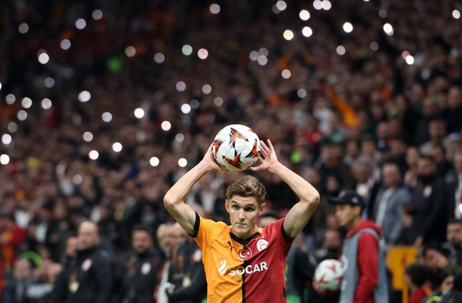 Ligue 1 -Elias Jelert rykker til Ligue 1