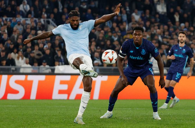 Serie A -Arsenal-back skifter permanent til Lazio