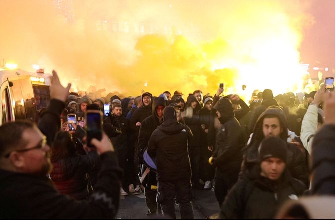 Europa League -Efter optøjer: Maccabi-fans udskrevet - 10 tilbageholdt
