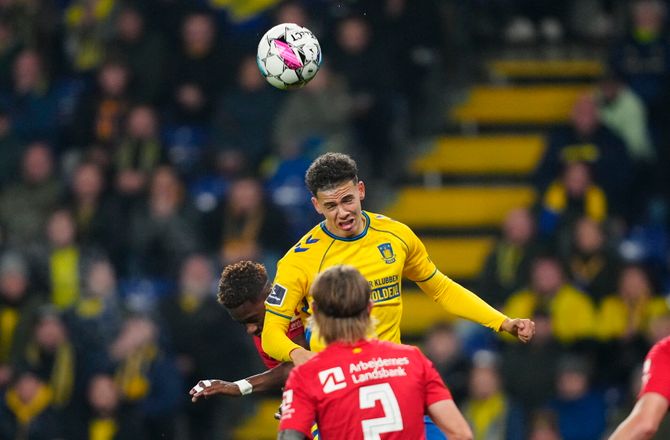 3F Superliga -Ny melding fra Birk: Bischoff i spil som back