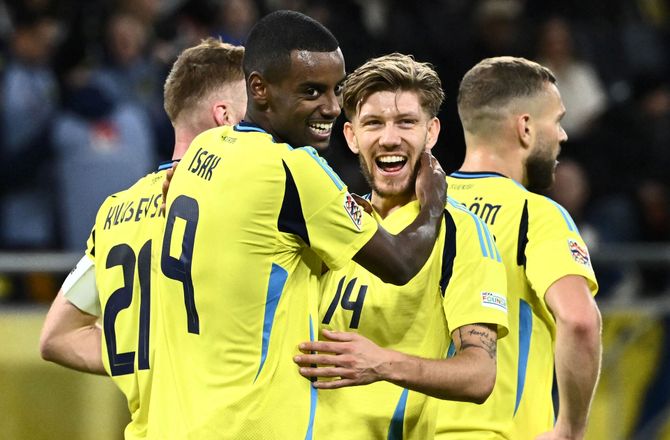 Allsvenskan -Zinckernagel får svensk selskab: AIK sælger profil 