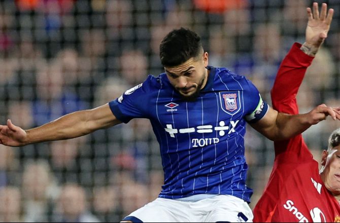 Premier League -Ipswich-kaptajn droppede regnbueanførerbind