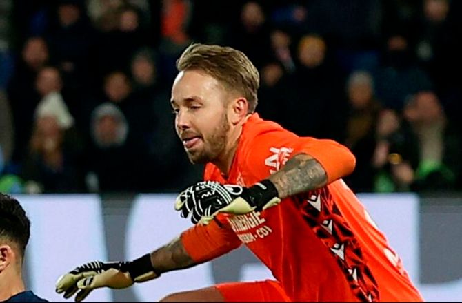 Ligue 1 -Carlgren kåret som månedens spiller efter én kamp