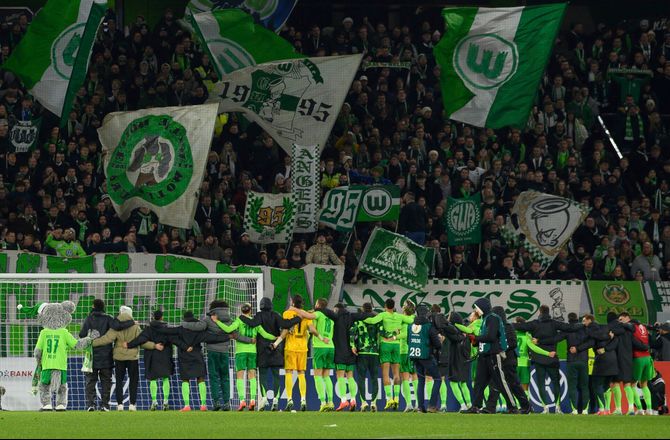 Bundesliga -Lindstrøm fik comeback i Wolfsburg-nedtur