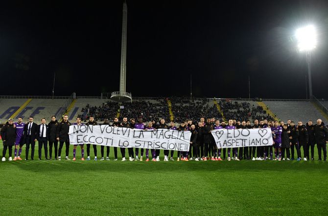 Coppa Italia -Fiorentina med rørende hyldest til hospitalsindlagte Bove