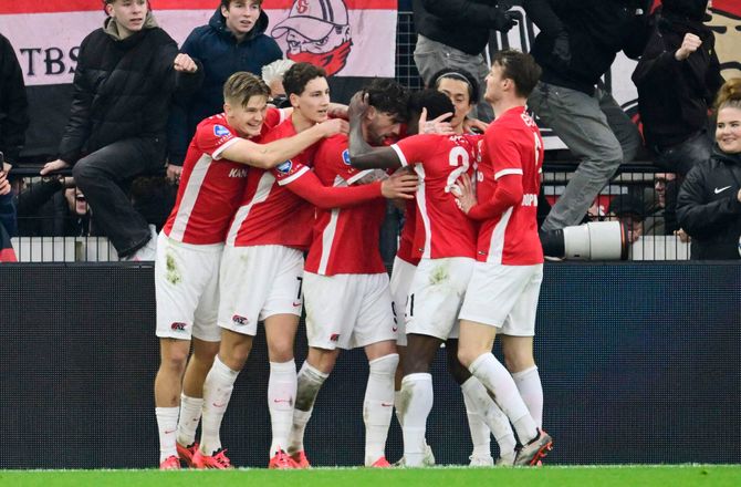 Æresdivisionen -Ajax-nedtur: Alkmaar fik skovlen under Gaaei og co.
