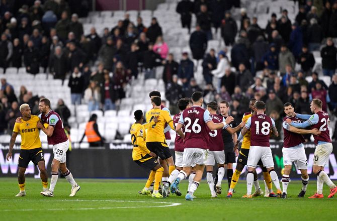 Premier League -Bowen forklarer skænderi: Han ville ikke give mig hånden