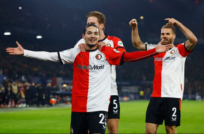 Æresdivisionen -Efter Tengstedt-køb: Robin van Persie vil ikke sælge 