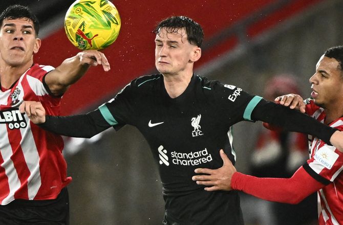 Ligue 1 -Liverpool-midt meldes tæt på Lyon