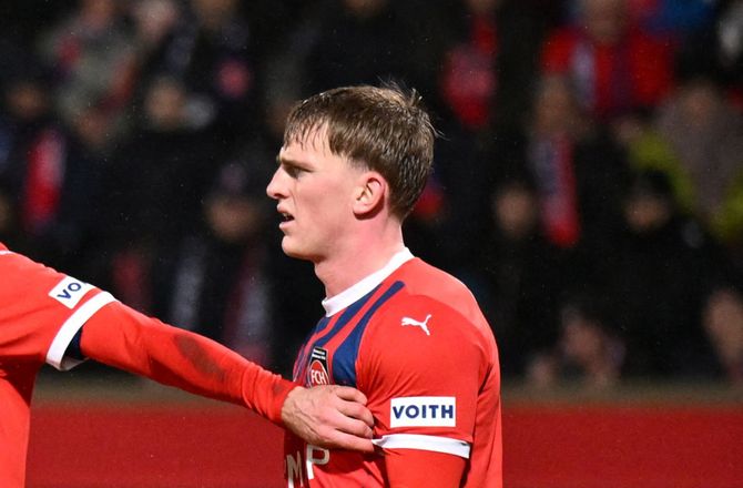 2. Bundesliga -Karlsruhe-boss bekræfter Kaufmann-jagt