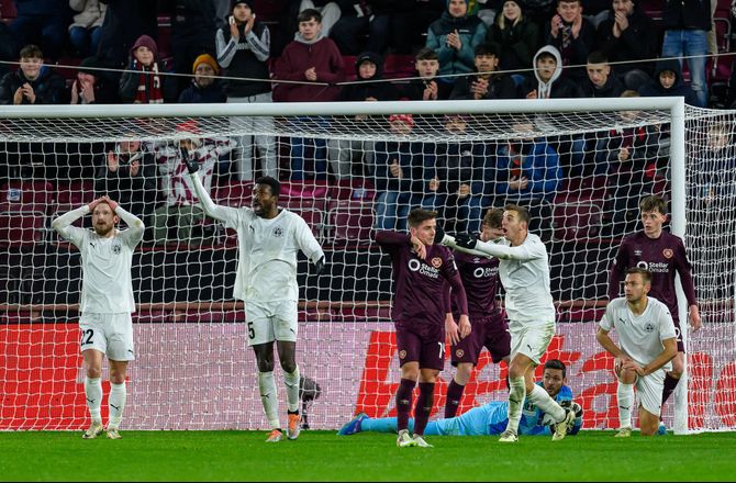 Conference League -Kæmpe comeback sender Hearts ud af Conference League