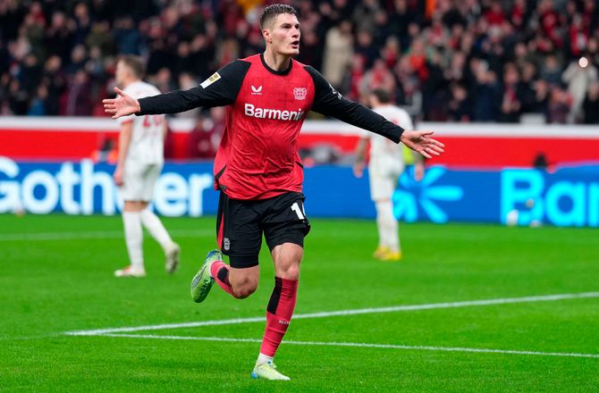 Bundesliga -Leverkusen-bomber sænkede Freiburg med fire kasser