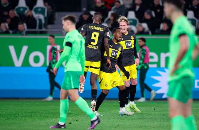 Bundesliga -Store Wolfsburg-problemer: Tre mål på seks minutter