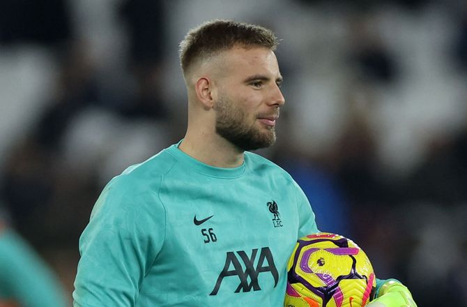 Æresdivisionen -Ajax-keeper misser resten af sæsonen