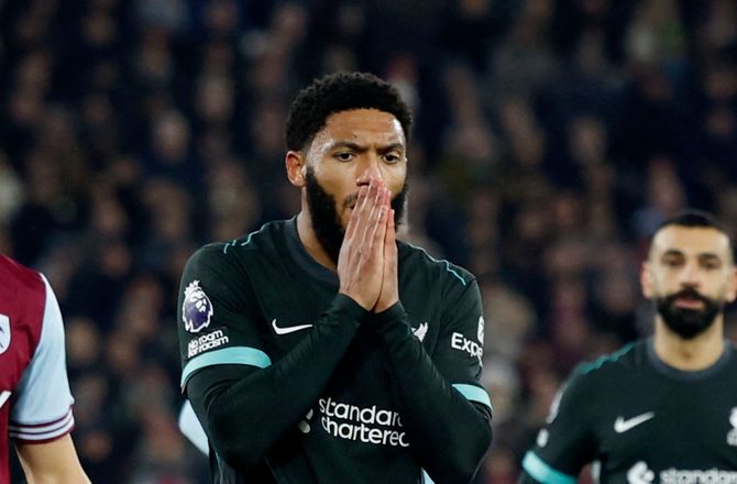 Premier League -Joe Gomez misser Liverpool-derby