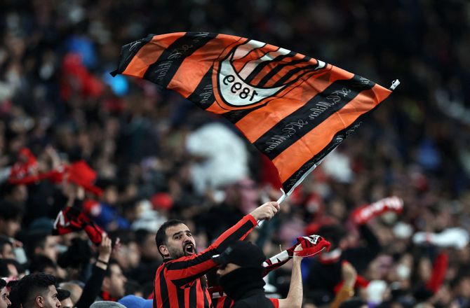 Ligue 1 -Toulouse meldes tæt på Milan-forsvarer