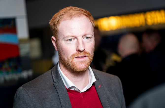 3F Superliga -Schmedes beskytter Bundgaard: Hænges ud offentligt