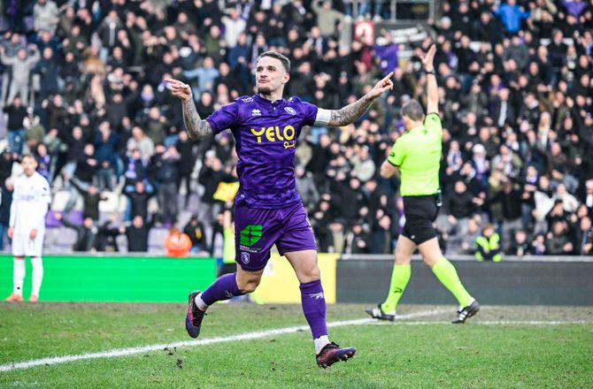 Jupiler Pro League -Se her: Kuyts tropper scorer efter 17 sekunder