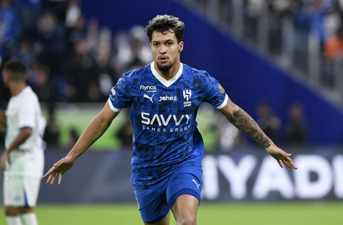 Æresdivisionen -Ajax betaler 150 mio. for Marcos Leonardo