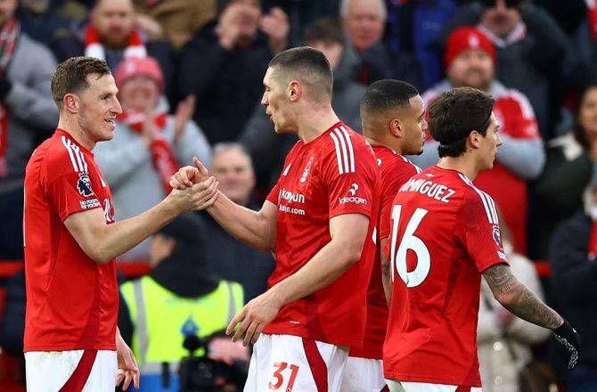 Premier League -Snæver sejr: Forest flirtede med katastrofen