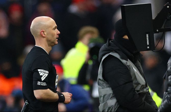 Premier League -Stigende antal af dommerfejl i Premier League