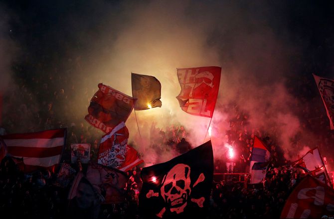 EL-kval -Hyldede krigsforbryder: UEFA åbner sag mod Røde Stjerne