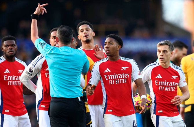 Premier League -Arsenal appellerer omdiskuteret rødt kort