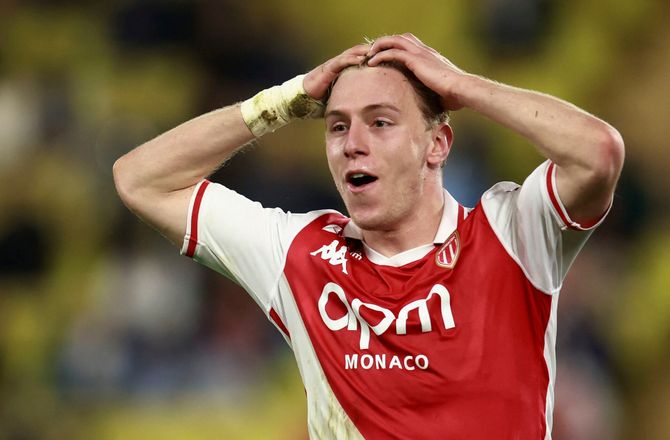 Ligue 1 -Se her: Mika Biereth scorer lynhattrick for Monaco