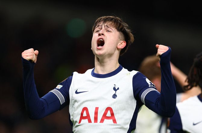 Premier League -Tottenham forlænger med lejesvend 