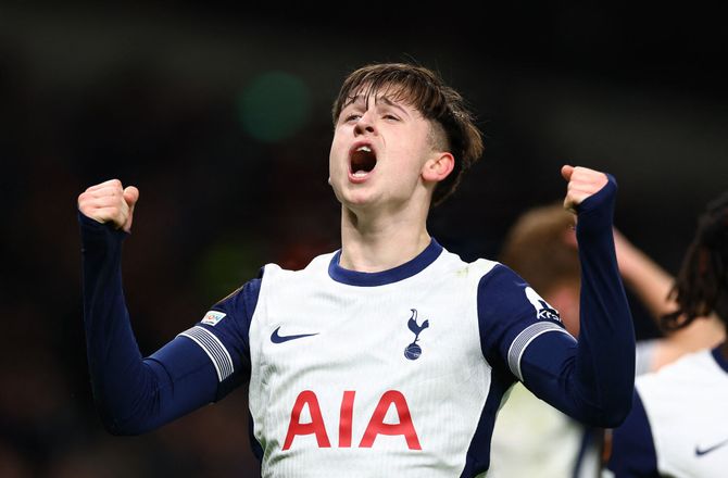 International -Medie: FC Köln har budt på Spurs-talent
