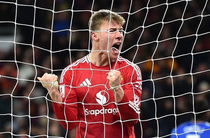Premier League -Dorgu og Højlund får genvalg 