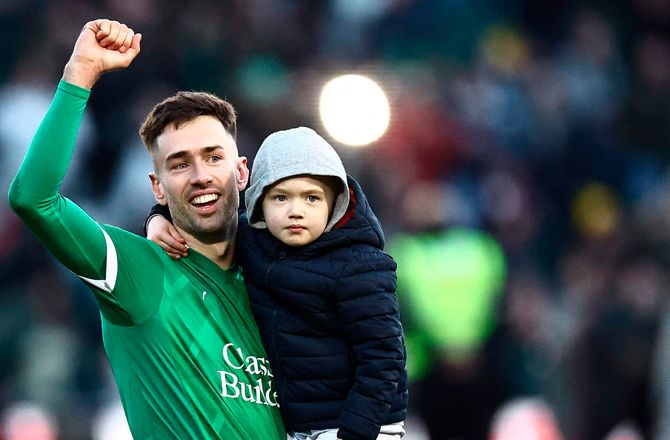 FA Cup -No Hardie, no party: Plymouth-matchvinder i den syvende himmel